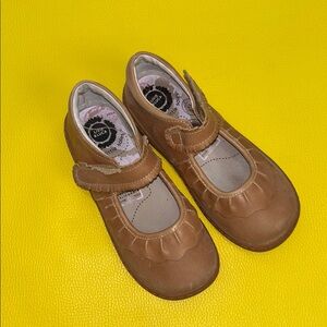 Little Kids Brown Mary Jane Shoes with Velcro Strap